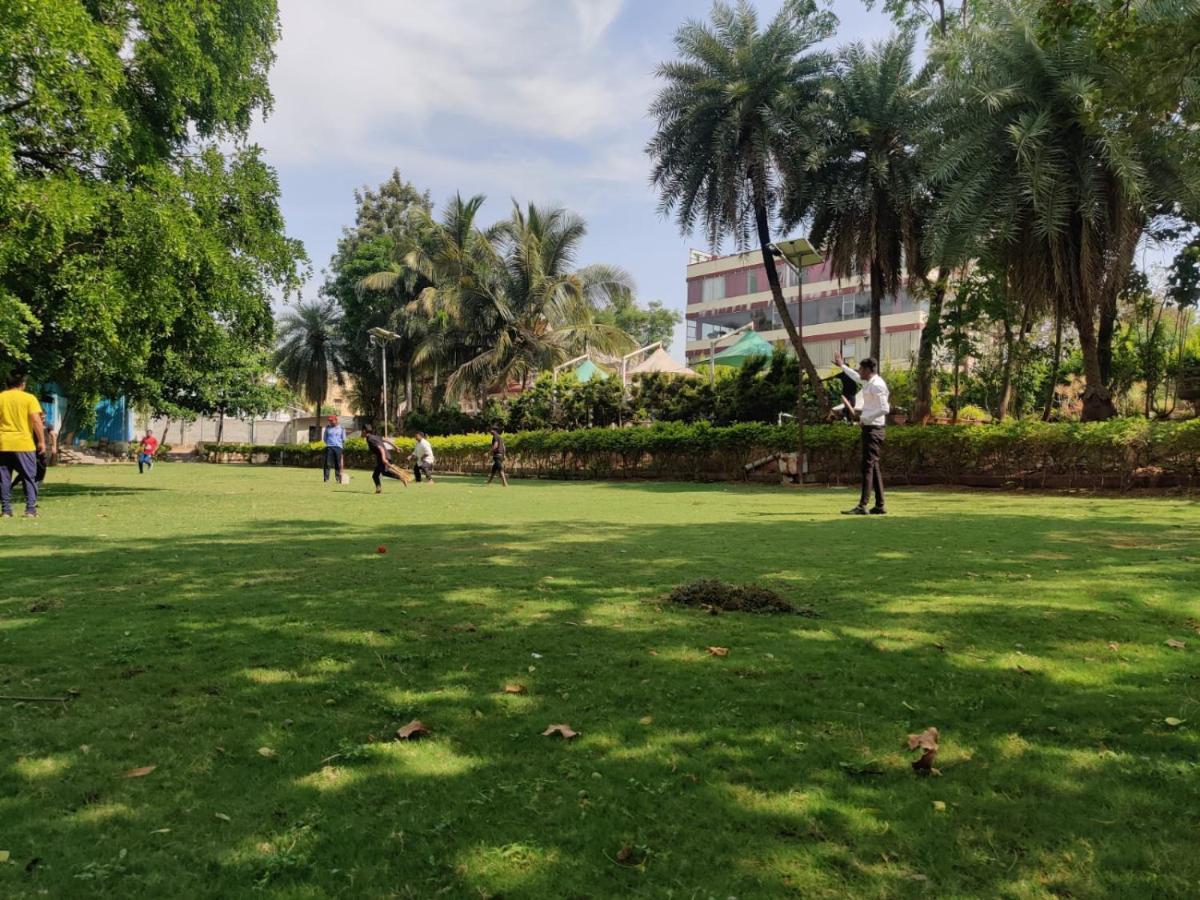 The Garden Asia Resort Bangalore Eksteriør billede