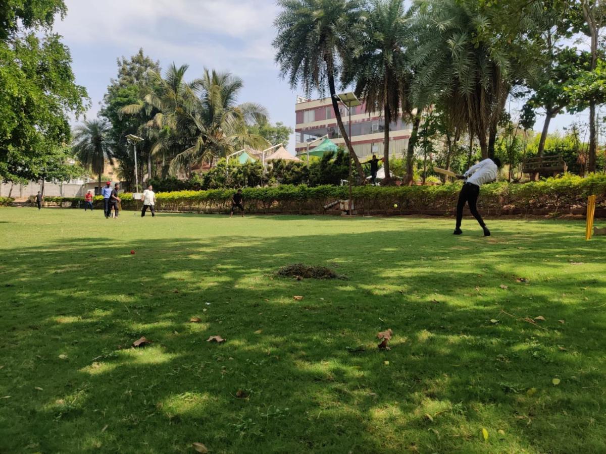 The Garden Asia Resort Bangalore Eksteriør billede